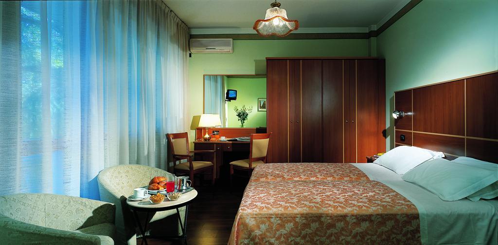 Hotel Terme Bologna Abano Terme Szoba fotó