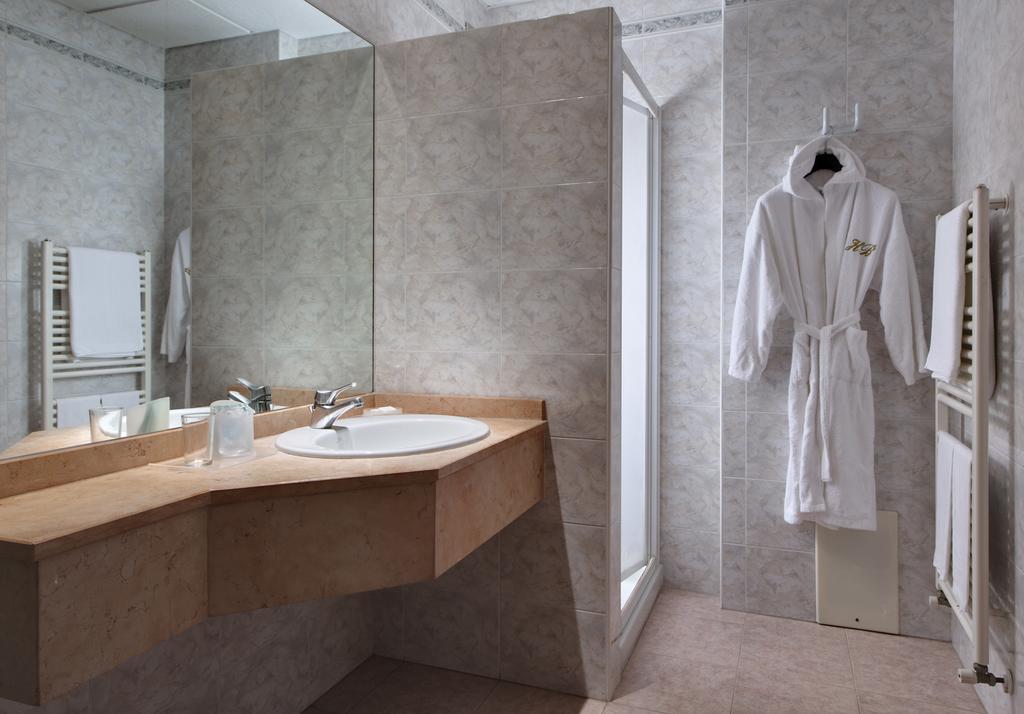 Hotel Terme Bologna Abano Terme Szoba fotó